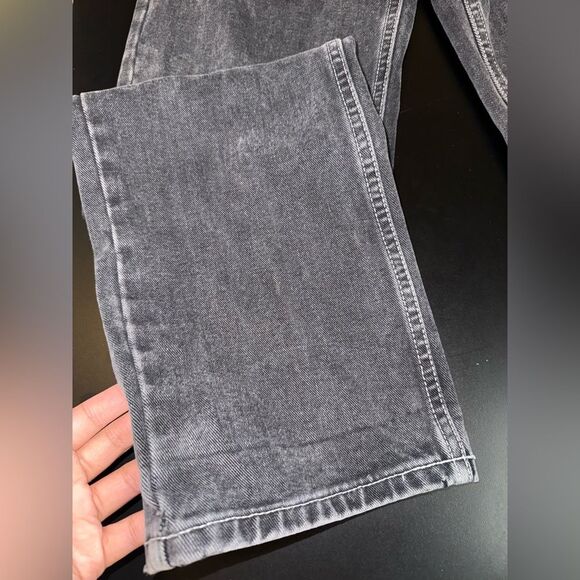 Brandy Melville John Galt Cargo/ Carpenter style jeans size Small EUC - Picture 2 of 10